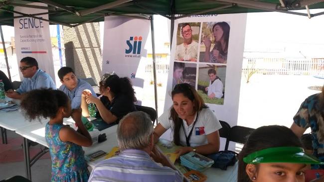 Senadis Antofagasta participa en Feria de Servicios 