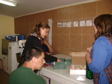 La Directora Regional del Senadis de Atacama, María Paz Larroulet conoce el trabajo que se realiza en la Escuela Especial Pukará de Copiapó.