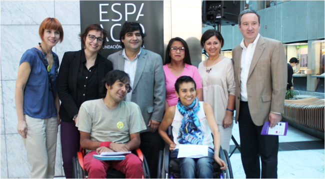 Autoridades y ganadores en el lanzamiento de la muestra zoom inclusivo