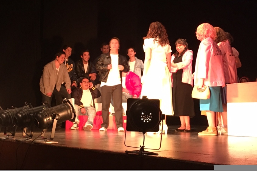 Obra de teatro Grease Brillantina.