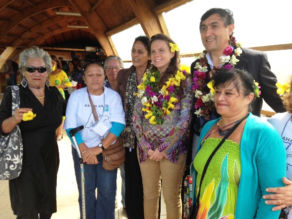 María Ximena Rivas junto a las autoridades y representantes de las agrupaciones de personas con discapacidad