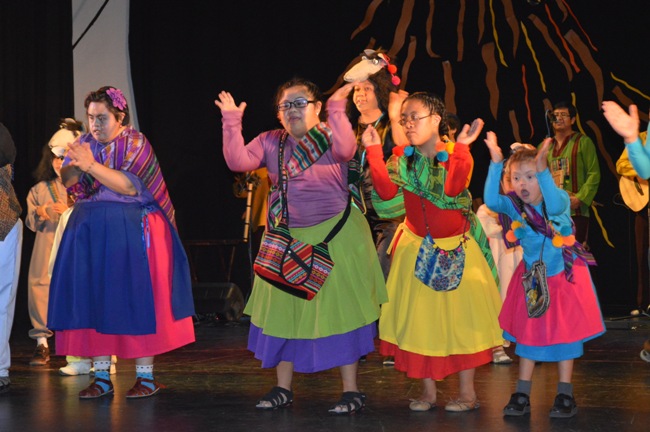 Escena de la obra teatral El Cóndor Enamorado.