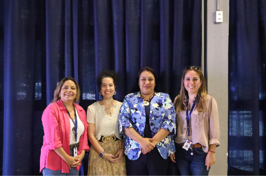 Fotografía con representantes de Senadis y la Universidad de Antofagasta 