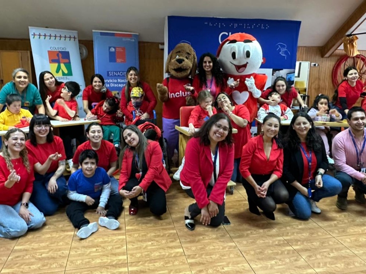 En Biobío Inclusín y Teletín se reúnen con estudiantes del Colegio CERES