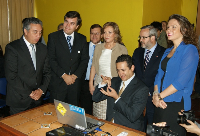 Autoridades presencian demostración de Volta Chile. 