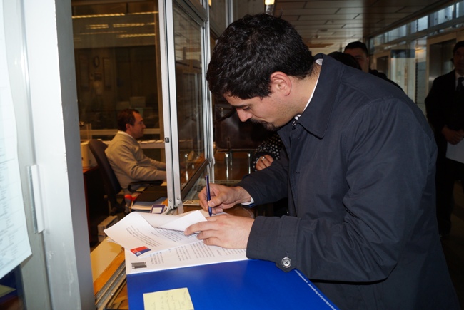 Director Nacional durante la presentación de la querella. 