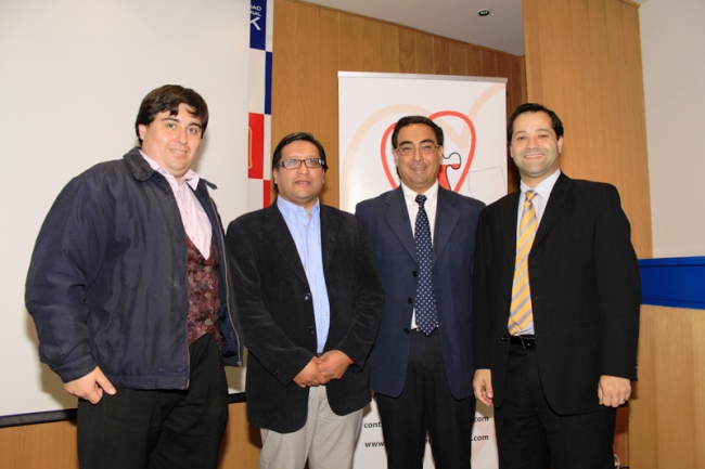 Director Regional de Senadis junto a Patricio Medina y unom de los protagonistas del documental