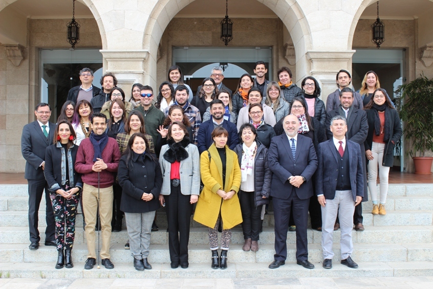 Representantes de las instituciones que participaron en el encuentro.