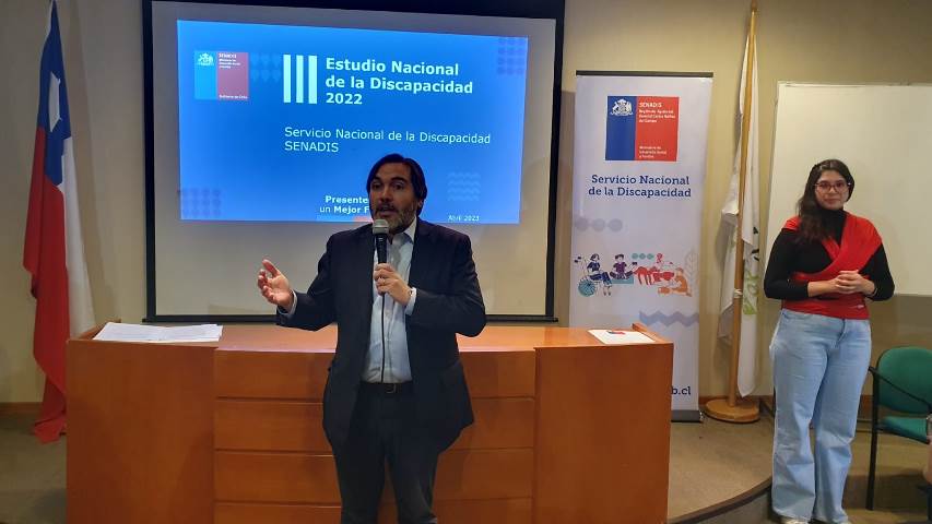 Director Nacional participa en diálogo ciudadano y presenta resultados del III Estudio Nacional de la Discapacidad de la región de Aysén