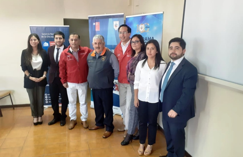 Autoridades en el lanzamiento de la Estrategia de Desarrollo Local Inclusivo en Cunco.