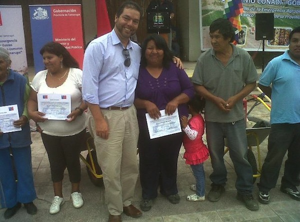 Director de Senadis en ceremonia de entrega de apoyos productivos convenio Gobernación del Tamarugal - Municipio y Conadi.