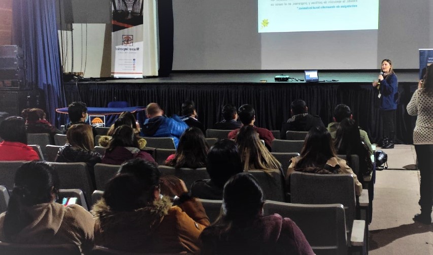 Senadis realiza charla informativa en Nueva Imperial