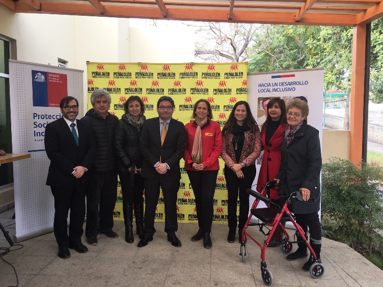 Ministro Marcos Barraza junto al Director Nacional, Daniel Concha y otras autoridades en el lanzamiento EDLI 2017