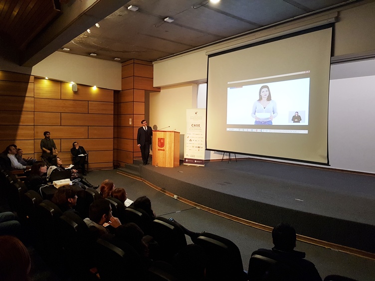 Director Nacional del SENADIS presentando el video de Woki Toki sobre la nueva Ley de Inclusión Laboral