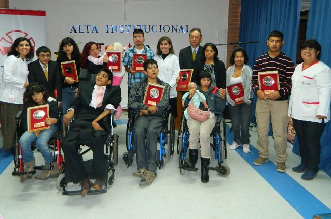 Director Regional de Senadis en ceremonia de alta a niños y jóvenes de la Teletón